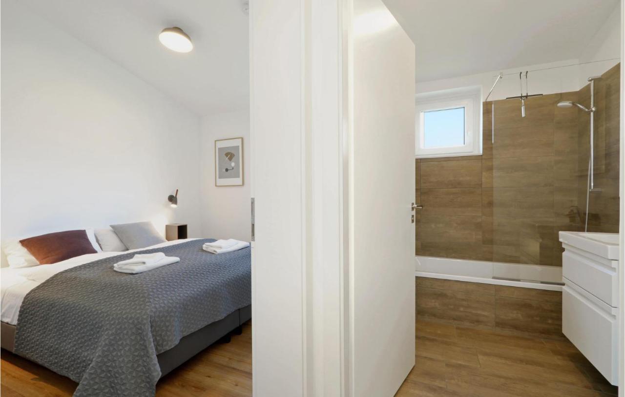 Nice Home In Lembruch-Duemmer See With Sauna מראה חיצוני תמונה